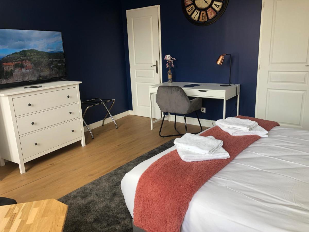 Hotel Restaurant La Place Saint-Amand-Mont-Rond Εξωτερικό φωτογραφία