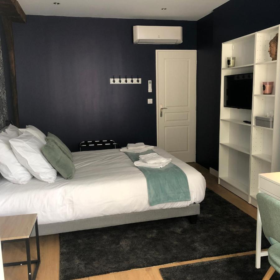 Hotel Restaurant La Place Saint-Amand-Mont-Rond Εξωτερικό φωτογραφία