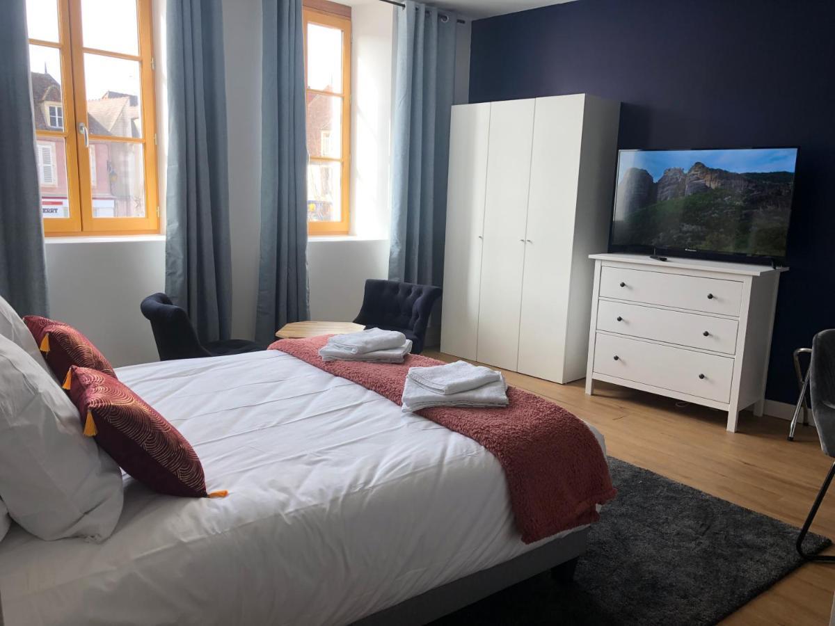 Hotel Restaurant La Place Saint-Amand-Mont-Rond Εξωτερικό φωτογραφία