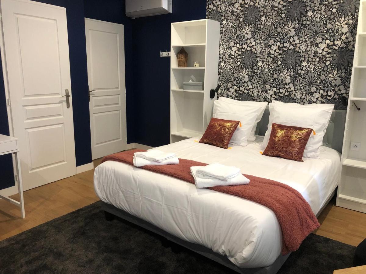 Hotel Restaurant La Place Saint-Amand-Mont-Rond Εξωτερικό φωτογραφία