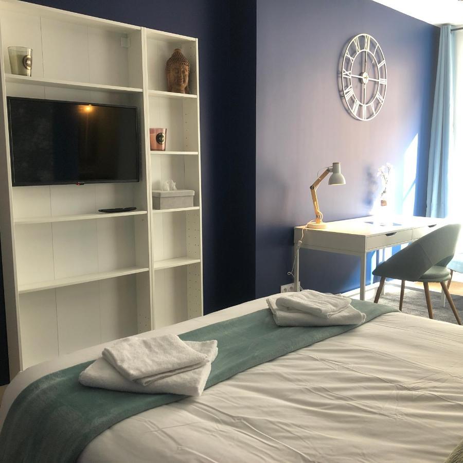 Hotel Restaurant La Place Saint-Amand-Mont-Rond Εξωτερικό φωτογραφία